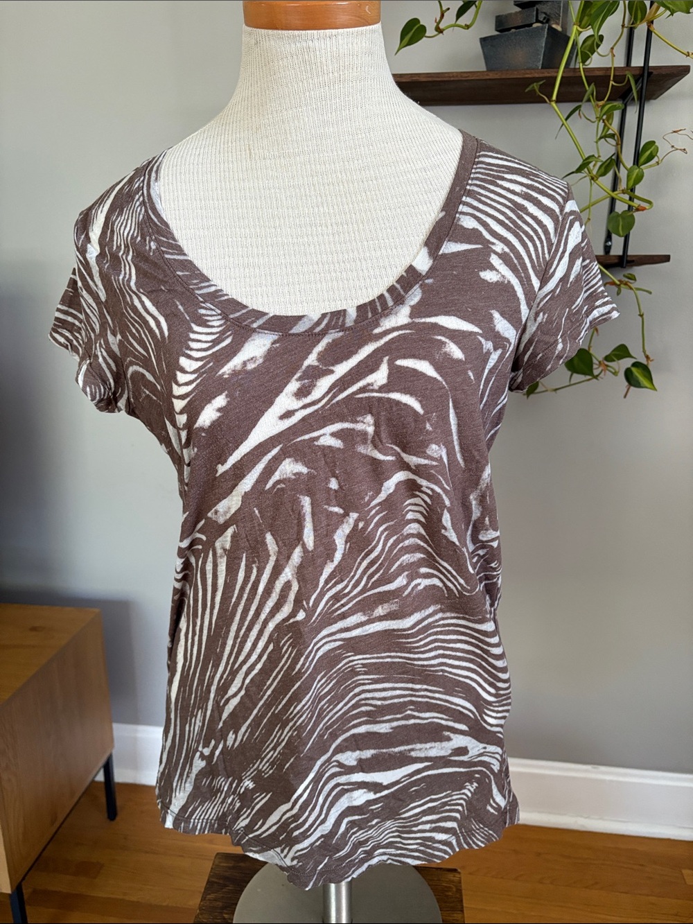 Calvin Klein Lightweight Brown & White Scoop Neck Short Sleeve Tee